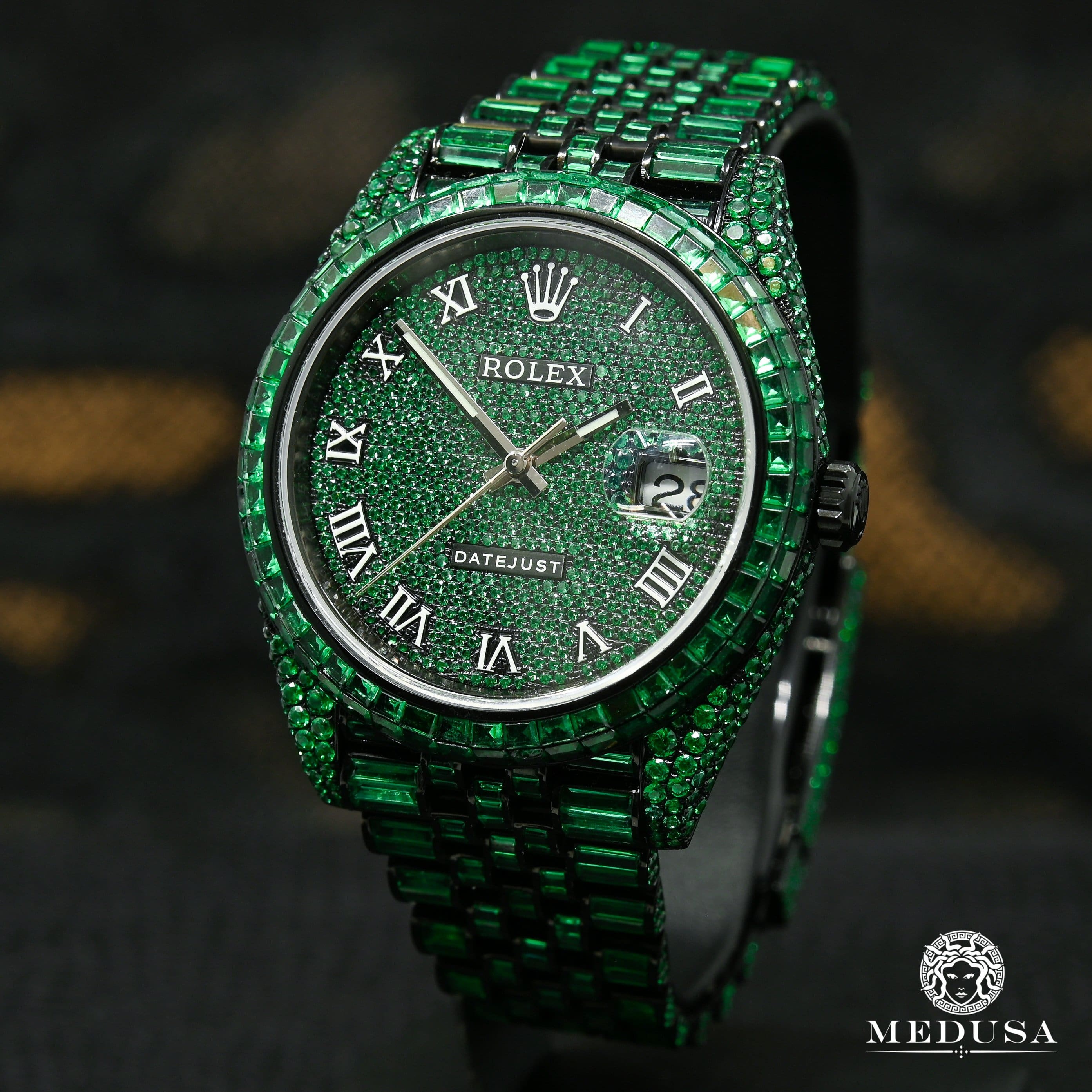 Black green outlet watch